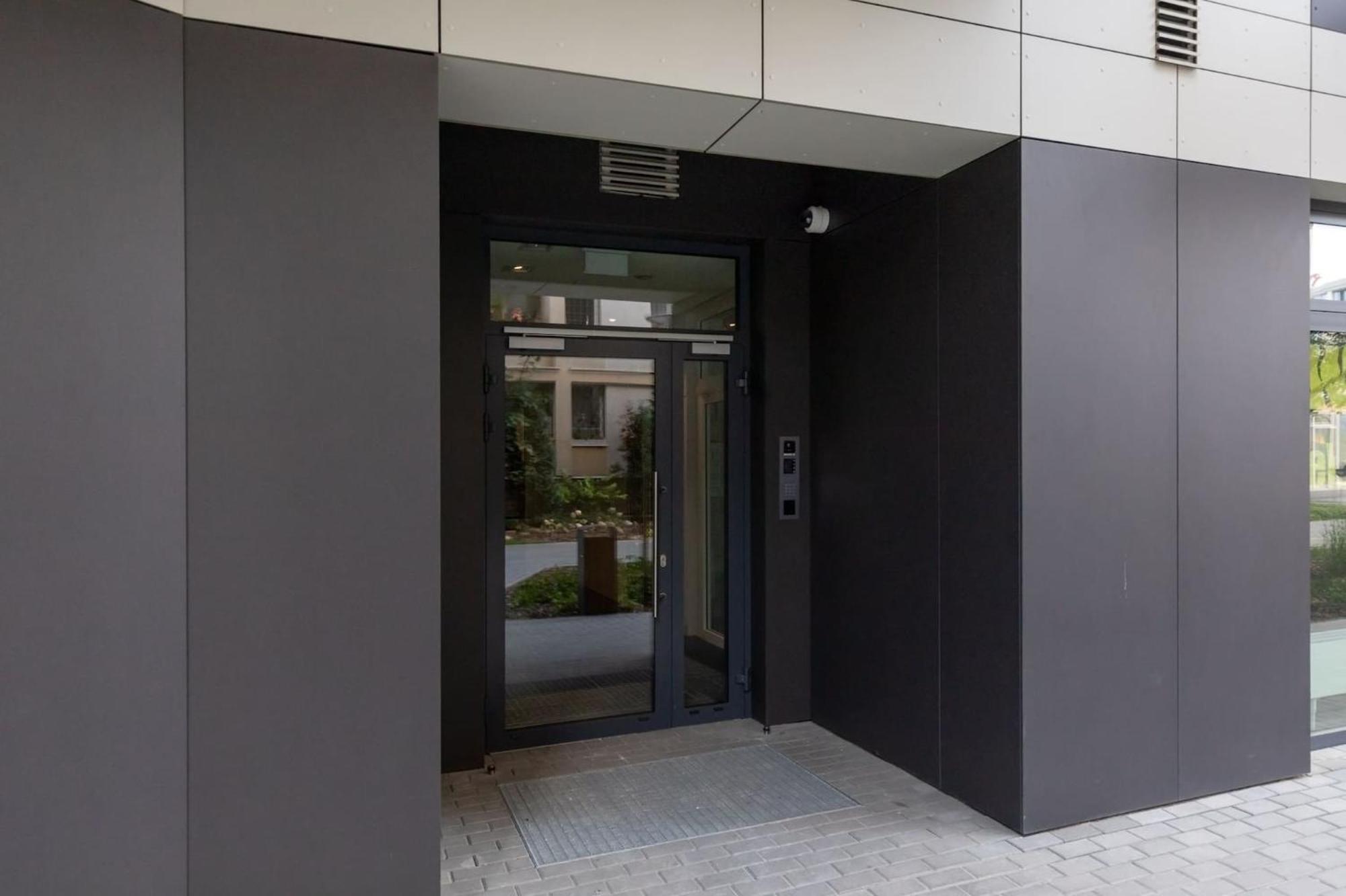 Aleja Solidarnosci 60B II By Noclegi Renters Warsaw Luaran gambar